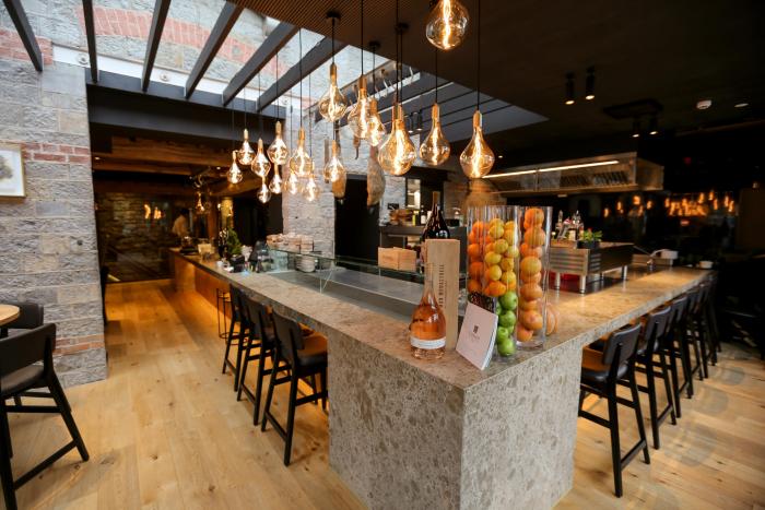 La Bru'sserie - Parquet en chêne et habillage du bar